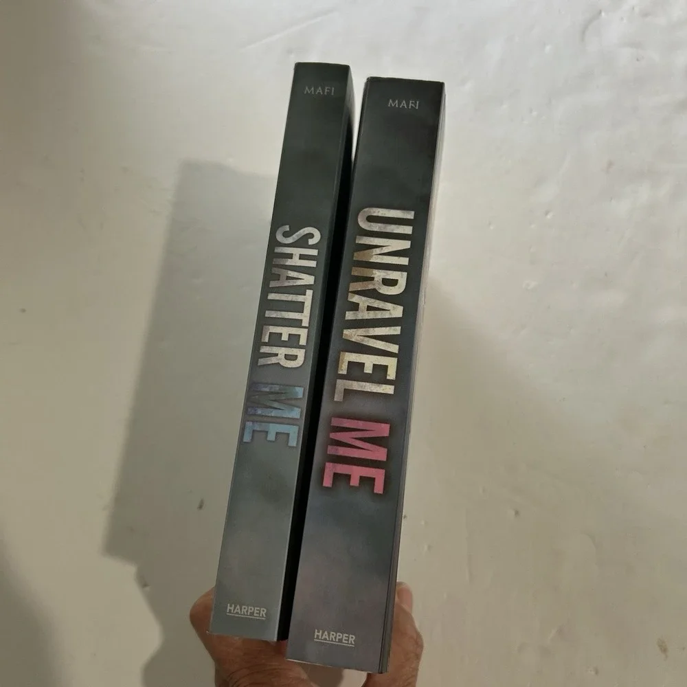 Tahereh Mafi Shatter Me Series Shatter Me & Unravel Me Paperback YA Dystopian